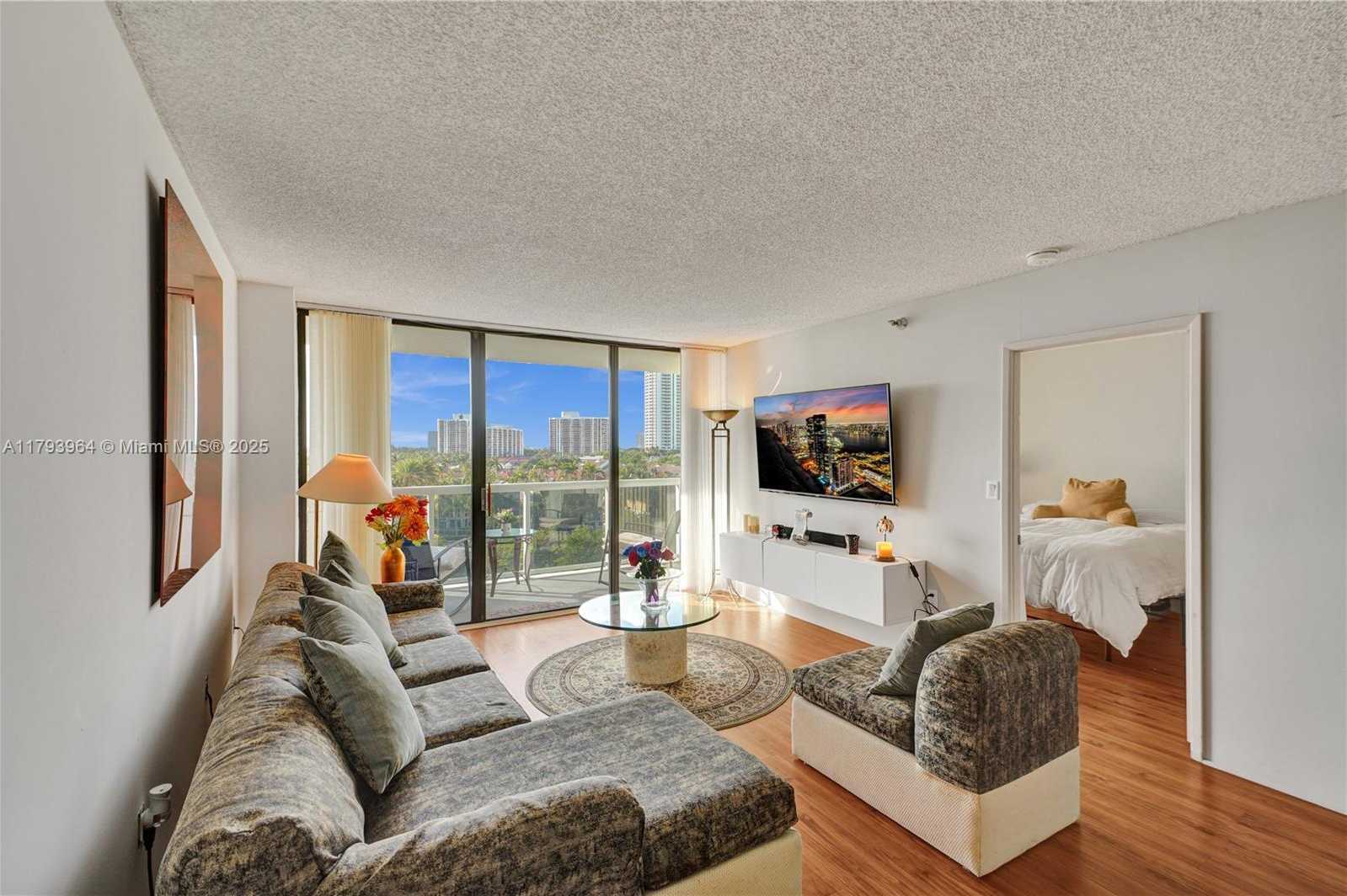 Small Image of 20505 EAST COUNTRY CLUB DR #732, Aventura Number 6