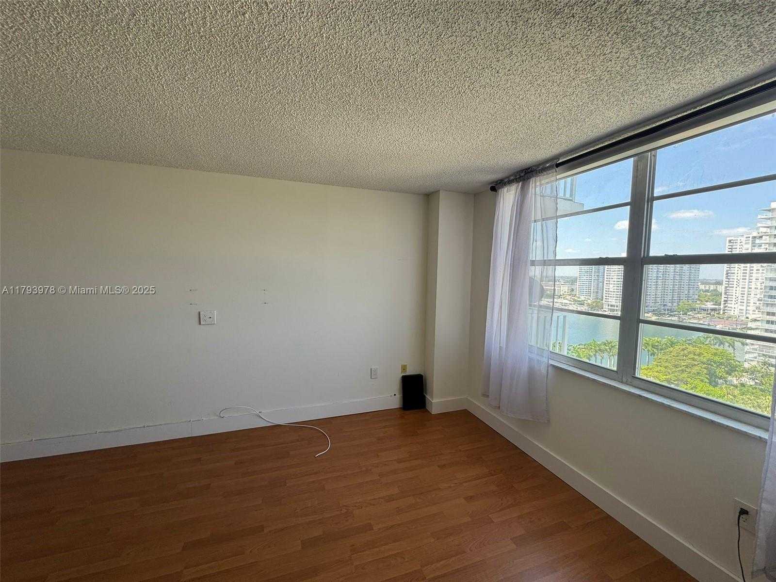 Small Image of 2851 NORTH EAST 183RD ST #1408E, Aventura Number 11