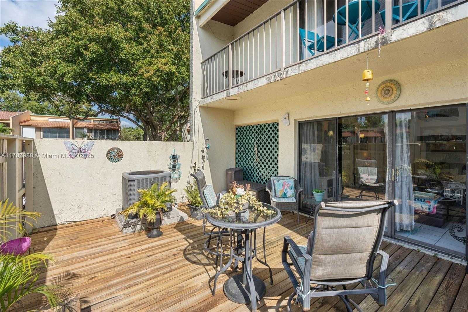 Small Image of 741 EAST COCO PLUM CIR #8, Plantation Number 15