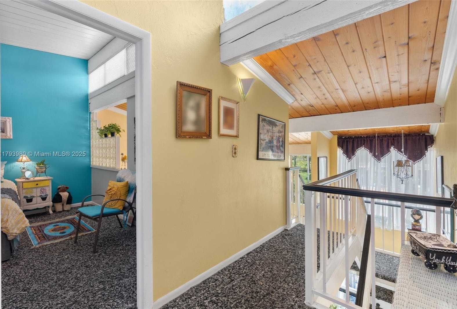 Small Image of 741 EAST COCO PLUM CIR #8, Plantation Number 18
