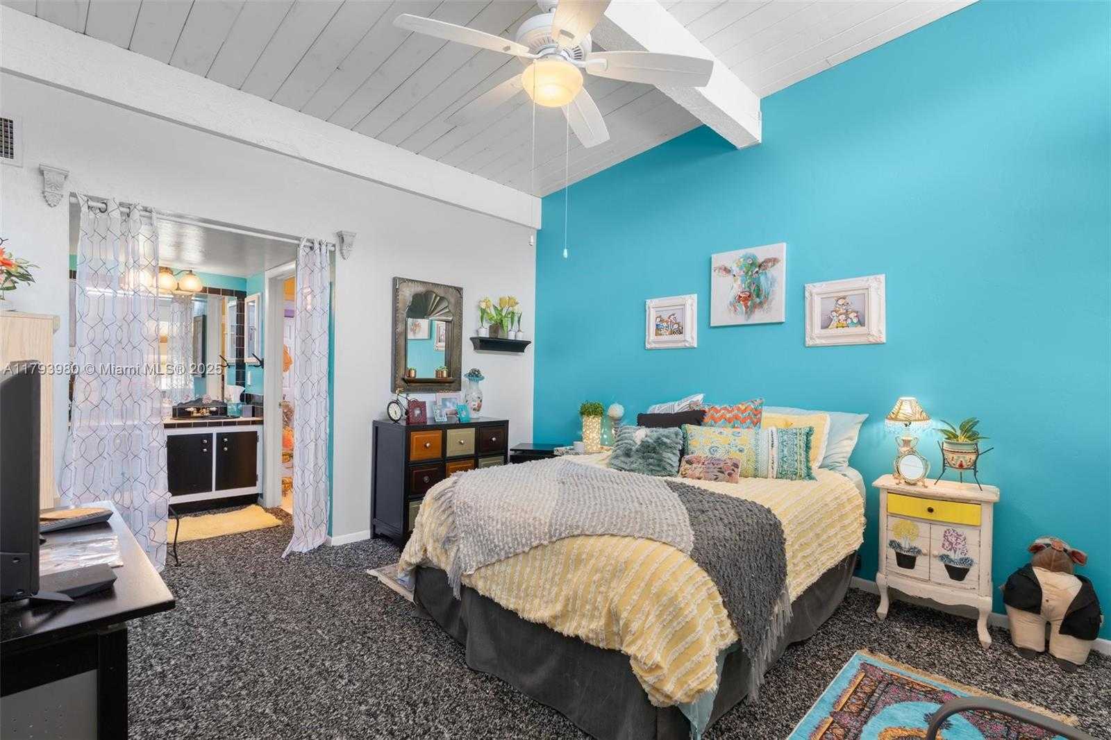 Small Image of 741 EAST COCO PLUM CIR #8, Plantation Number 20
