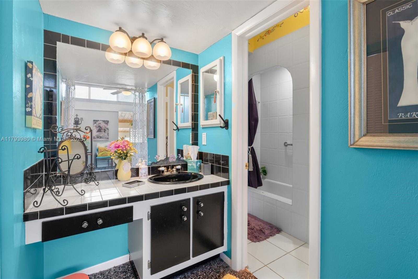 Small Image of 741 EAST COCO PLUM CIR #8, Plantation Number 21