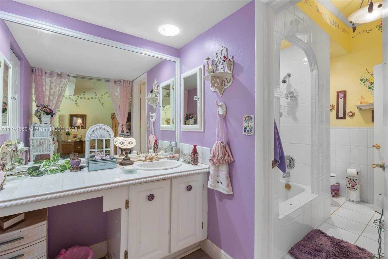 Small Image of 741 EAST COCO PLUM CIR #8, Plantation Number 24
