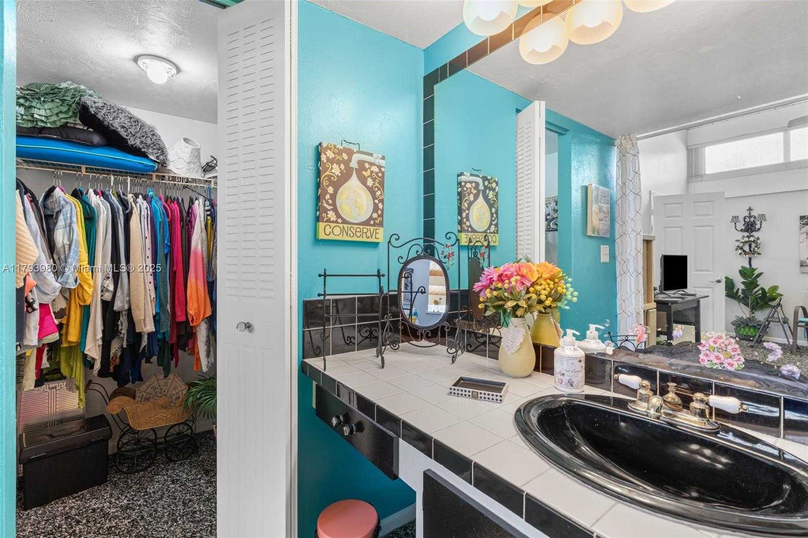 Small Image of 741 EAST COCO PLUM CIR #8, Plantation Number 25
