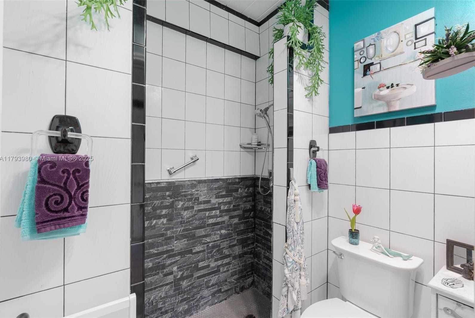 Small Image of 741 EAST COCO PLUM CIR #8, Plantation Number 9