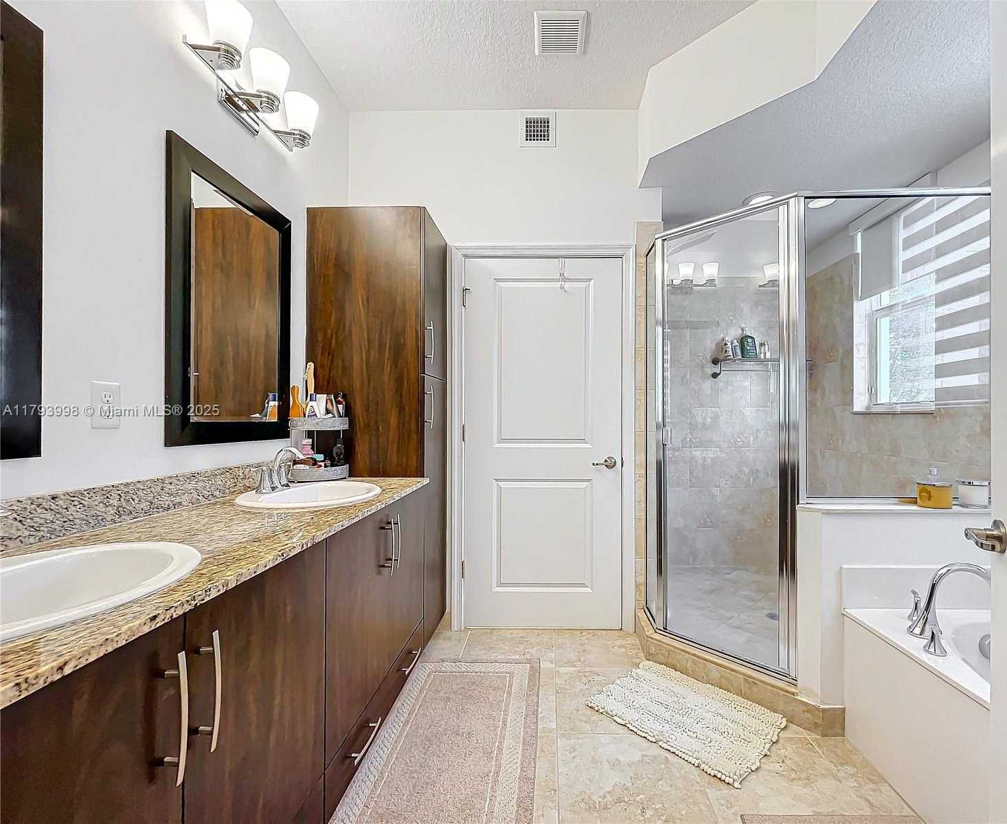 Small Image of 12448 NORTH WEST 17TH MNR, Pembroke Pines Number 24