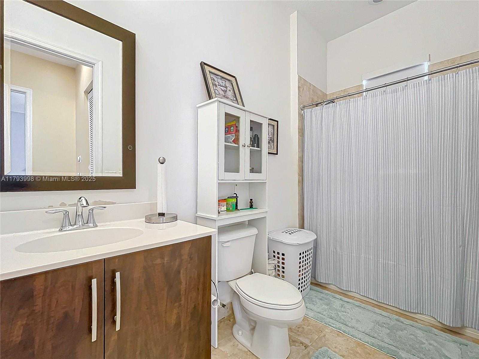 Small Image of 12448 NORTH WEST 17TH MNR, Pembroke Pines Number 25