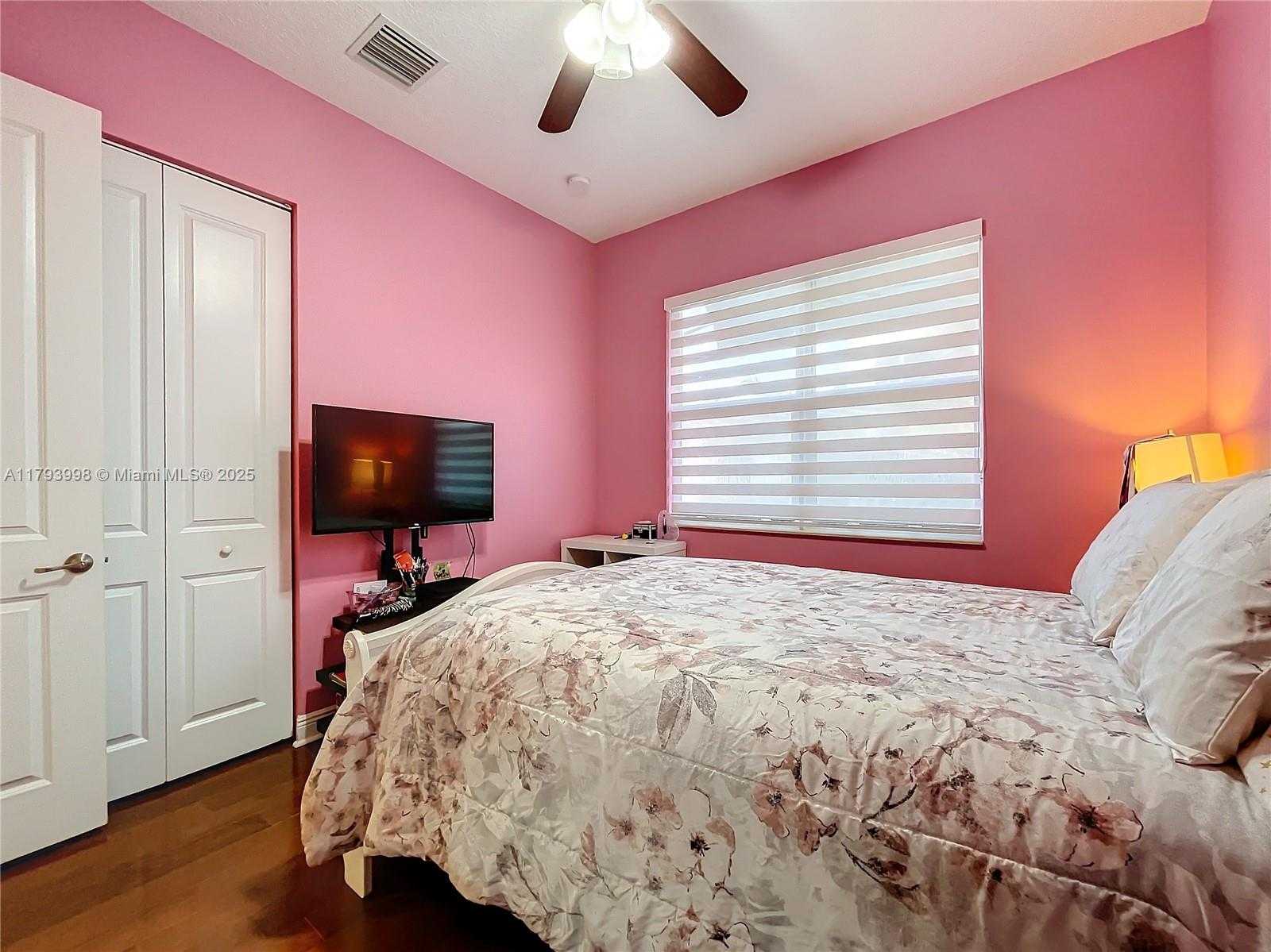 Small Image of 12448 NORTH WEST 17TH MNR, Pembroke Pines Number 32