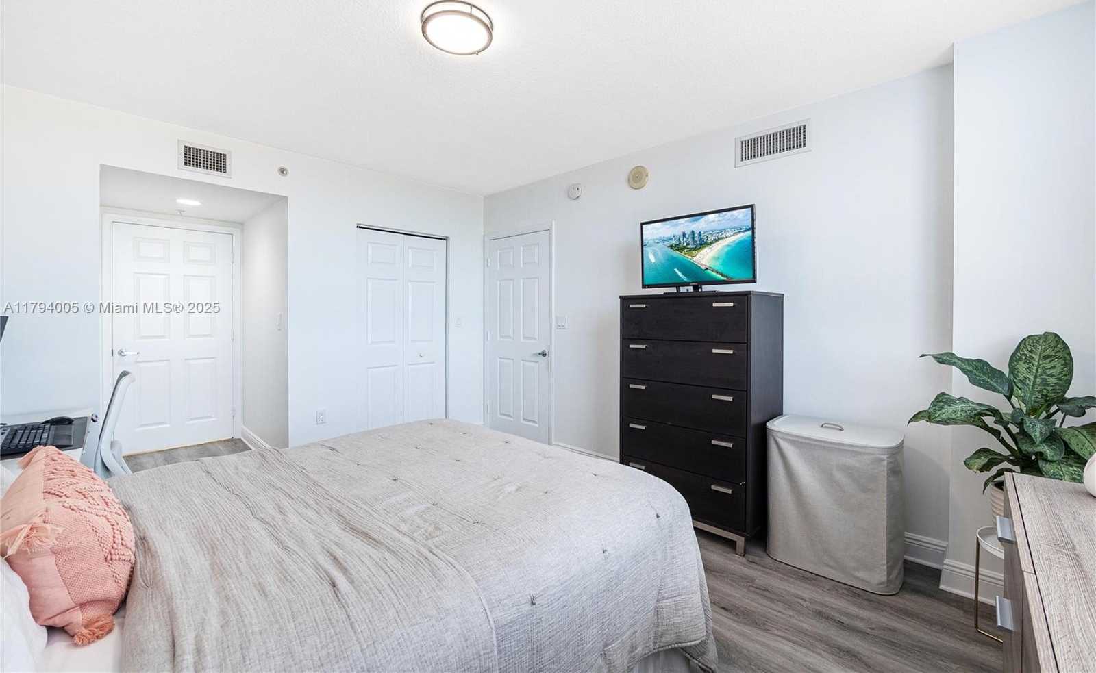 Small Image of 3232 CORAL WAY #507, Miami Number 11