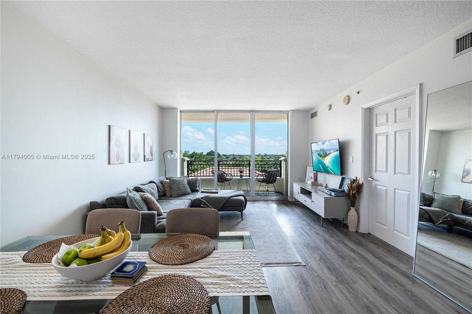 Small Image of 3232 CORAL WAY #507, Miami Number 2