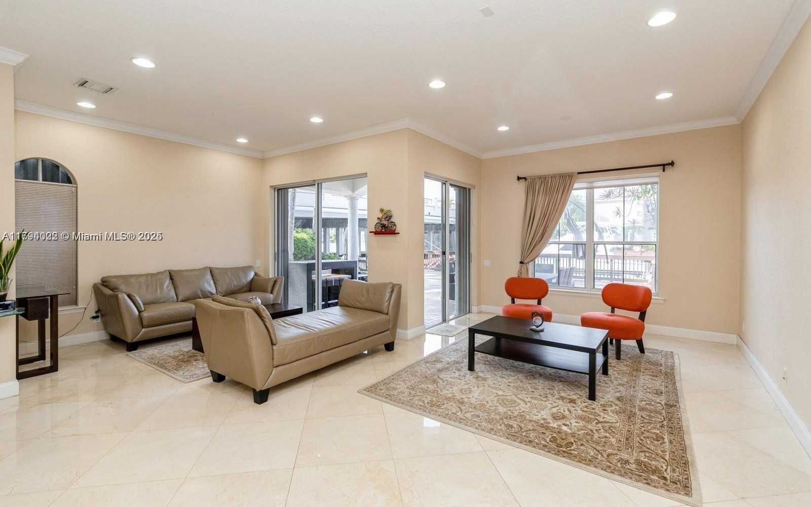 Small Image of 999 NORTH HARBOR VW N, Hollywood Number 8