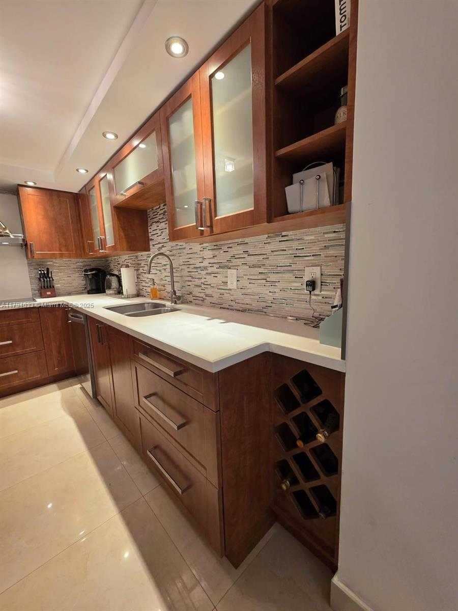 Small Image of 9225 COLLINS AVE #1409, Surfside Number 14