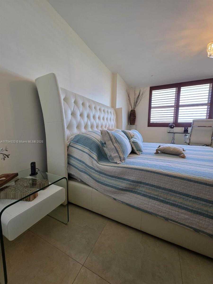 Small Image of 9225 COLLINS AVE #1409, Surfside Number 17