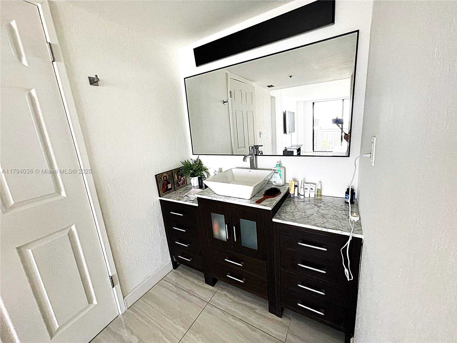 Small Image of 210 174TH ST #2017, Sunny Isles Beach Number 16