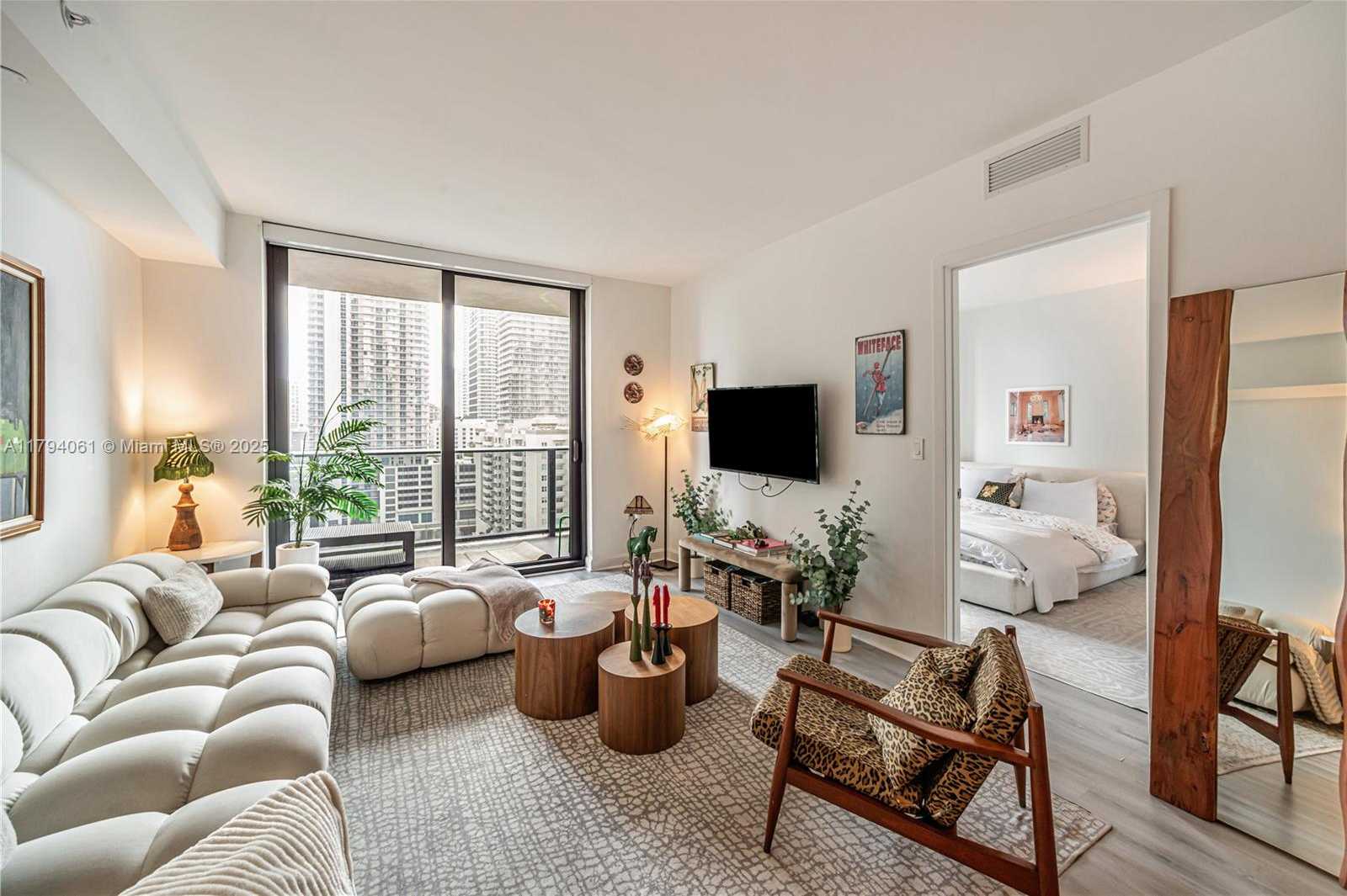 Small Image of 45 SOUTH WEST 9TH ST #1204, Miami Number 4