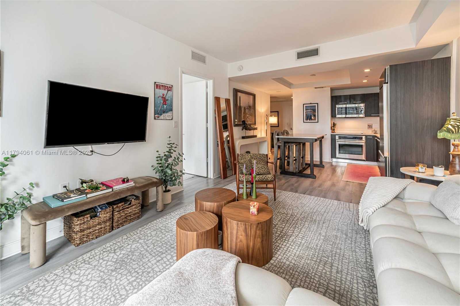 Small Image of 45 SOUTH WEST 9TH ST #1204, Miami Number 7