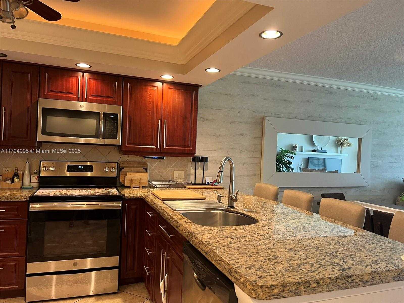Small Image of 2601 SOUTH COURSE DR #304, Pompano Beach Number 10