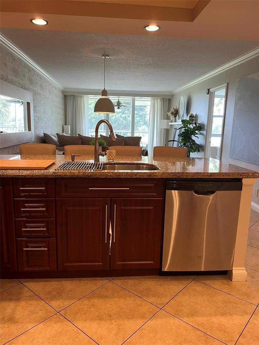 Small Image of 2601 SOUTH COURSE DR #304, Pompano Beach Number 13