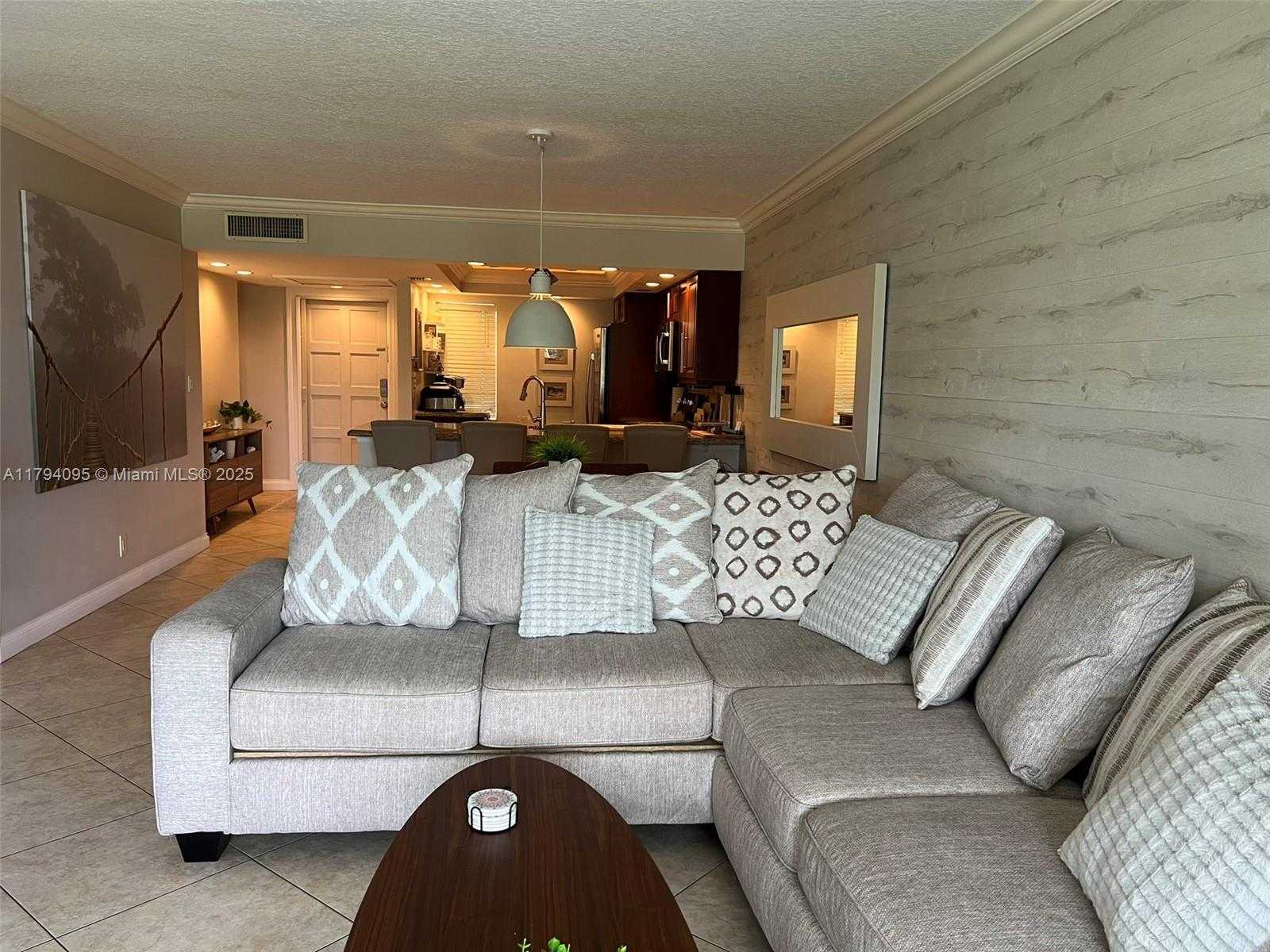 Small Image of 2601 SOUTH COURSE DR #304, Pompano Beach Number 25