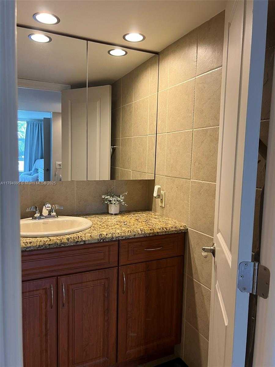 Small Image of 2601 SOUTH COURSE DR #304, Pompano Beach Number 33