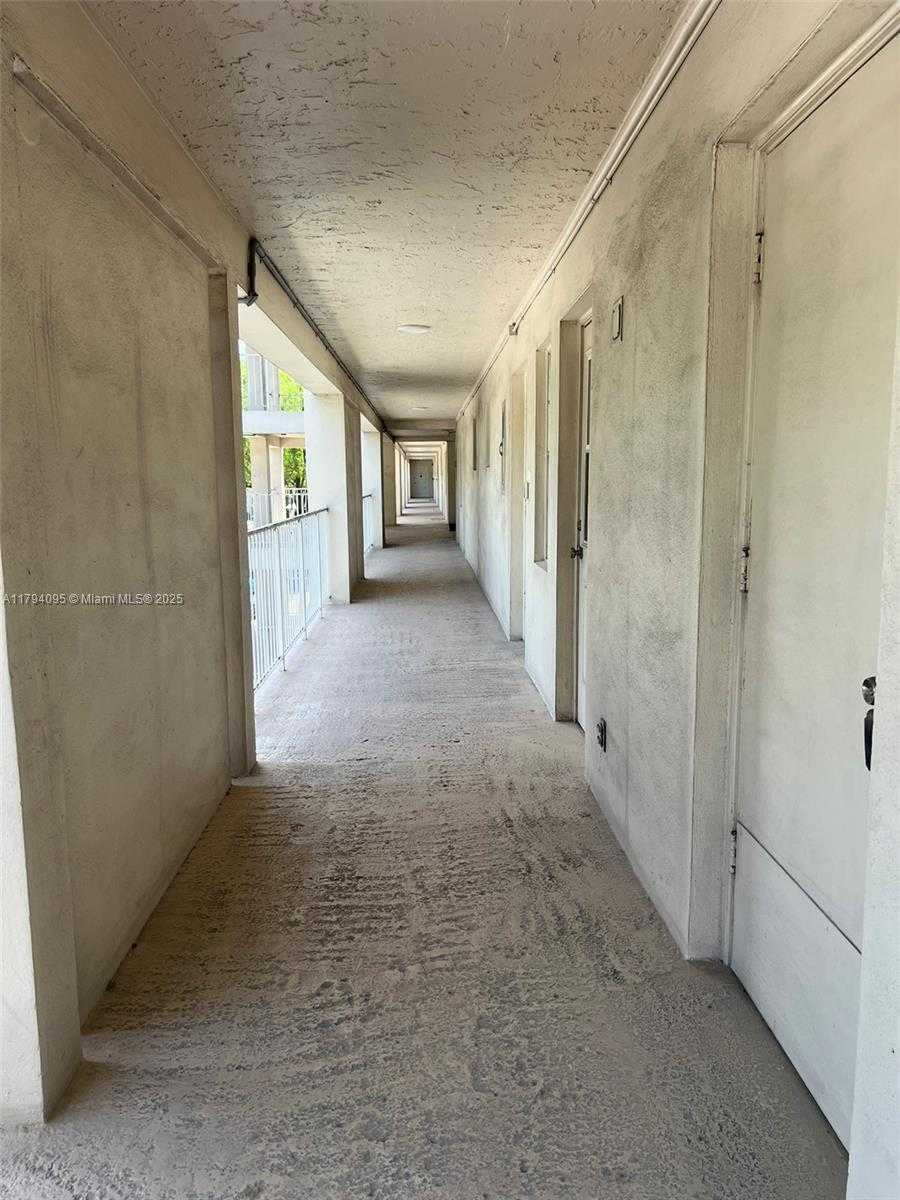 Small Image of 2601 SOUTH COURSE DR #304, Pompano Beach Number 40