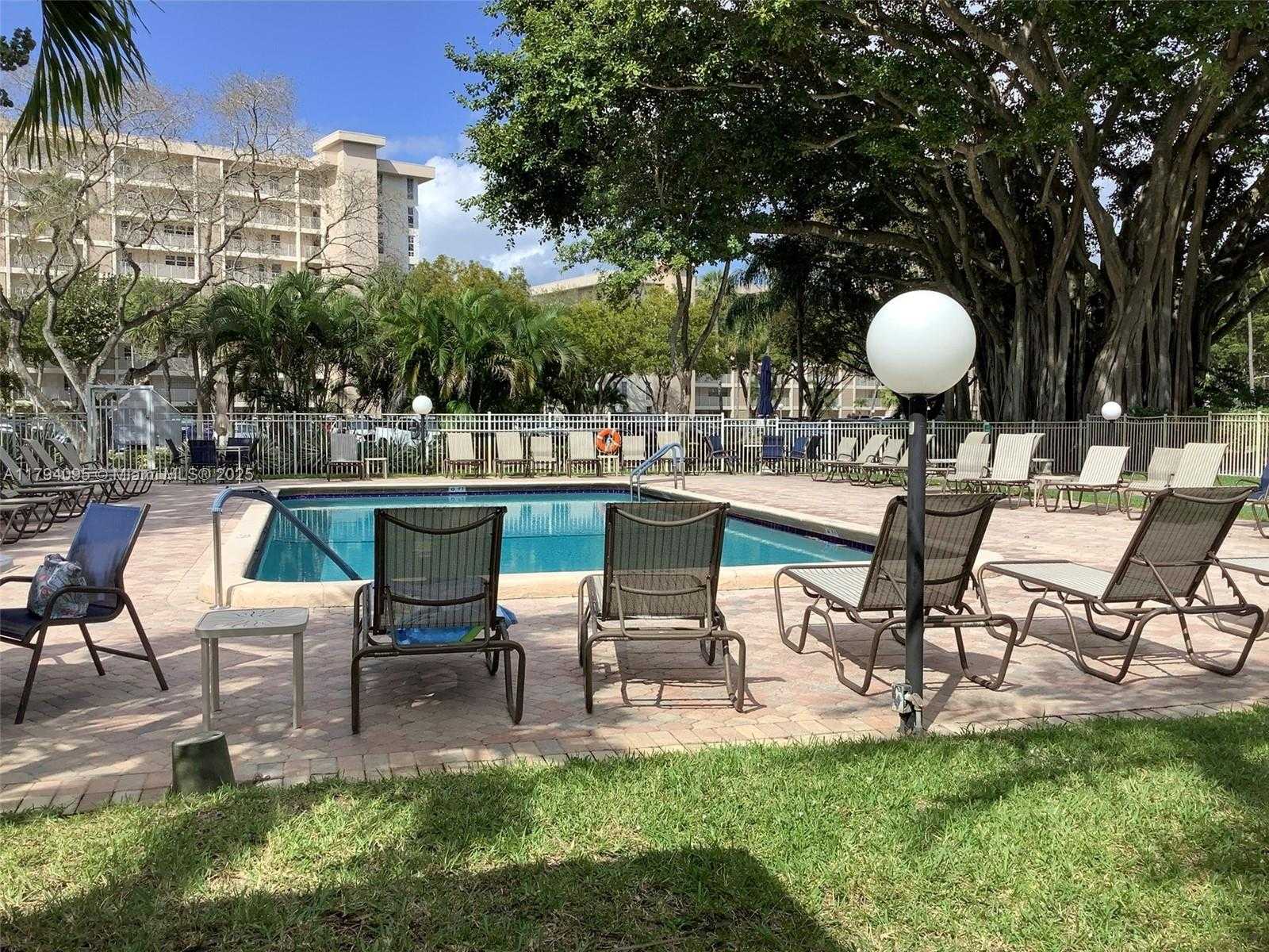 Small Image of 2601 SOUTH COURSE DR #304, Pompano Beach Number 56
