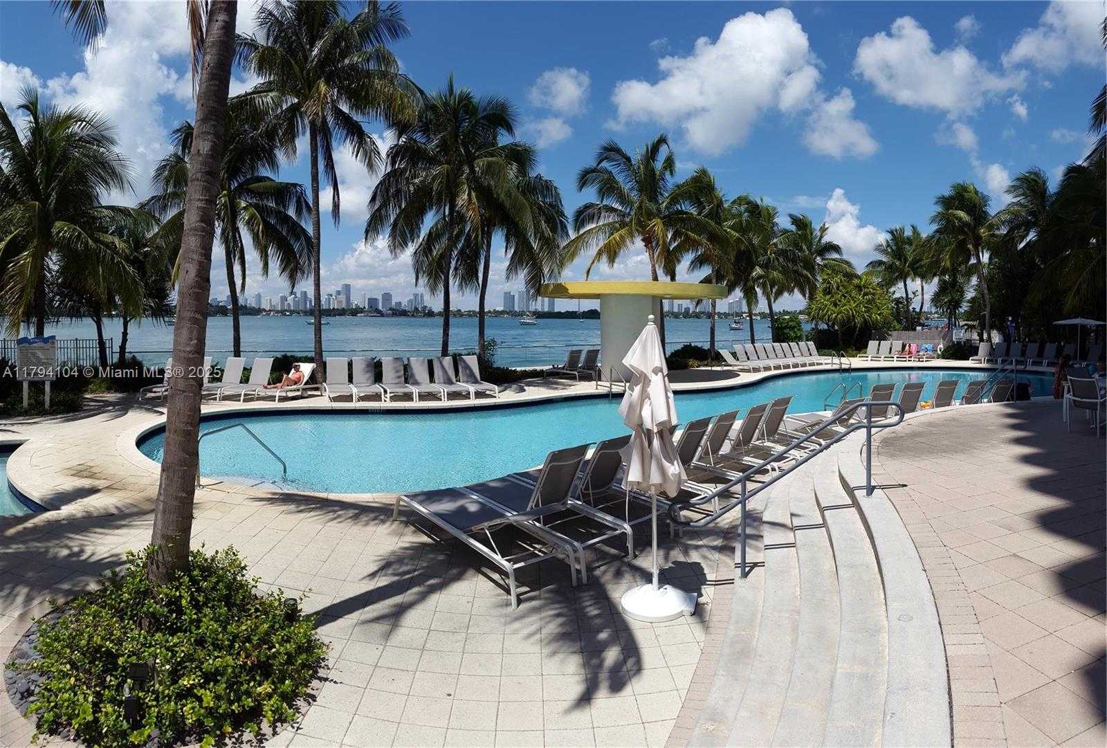 Small Image of 1330 WEST AVE #2805, Miami Beach Number 16
