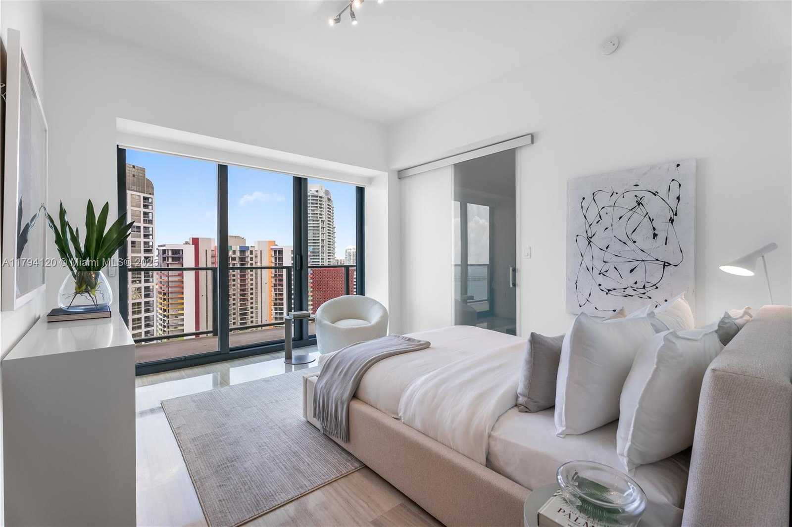 Small Image of 1451 BRICKELL AVE #2703, Miami Number 11