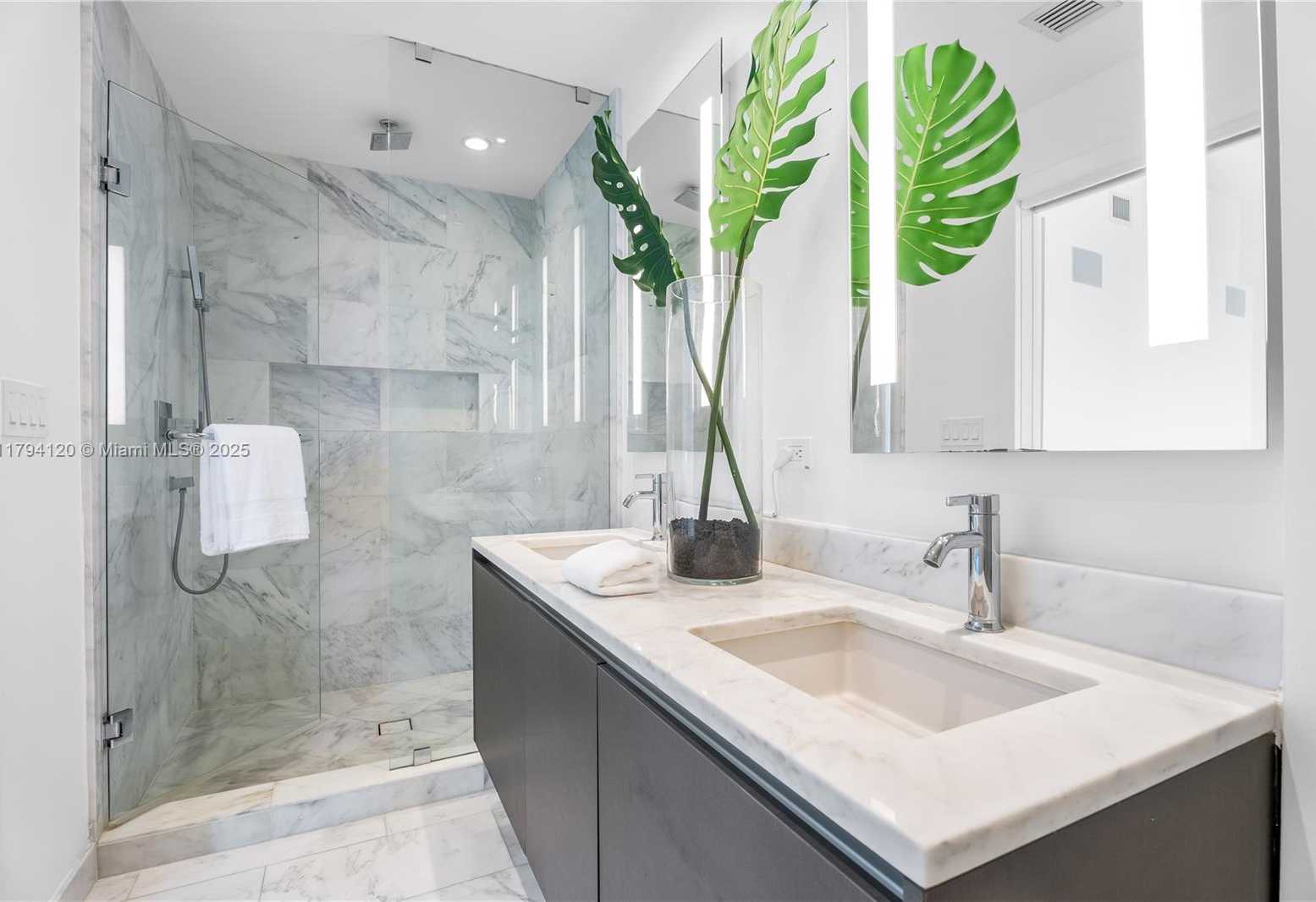Small Image of 1451 BRICKELL AVE #2703, Miami Number 14