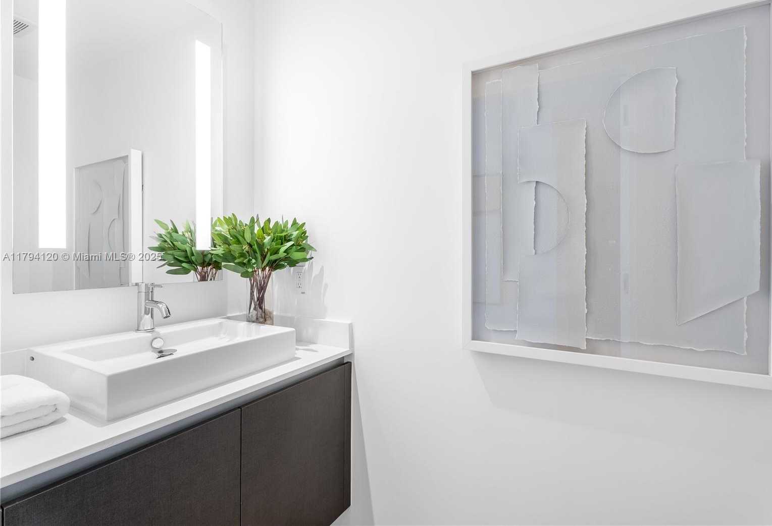 Small Image of 1451 BRICKELL AVE #2703, Miami Number 20