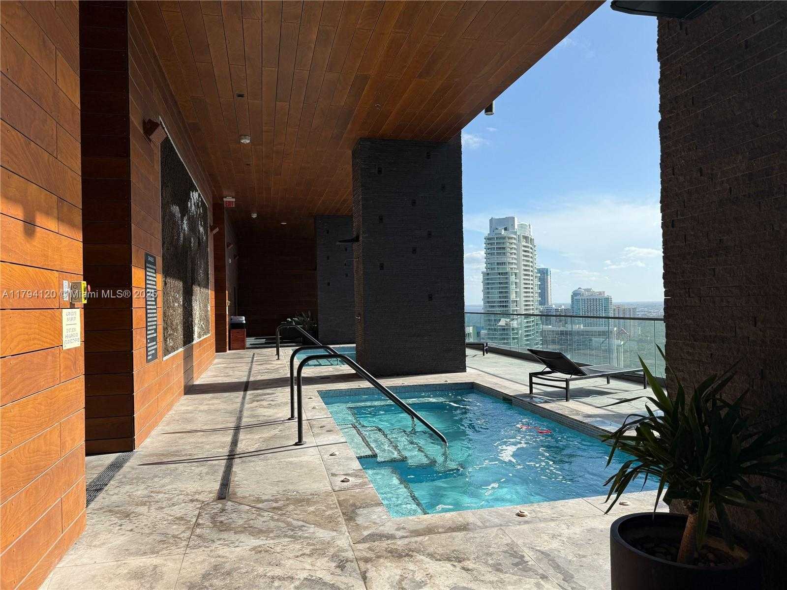 Small Image of 1451 BRICKELL AVE #2703, Miami Number 23
