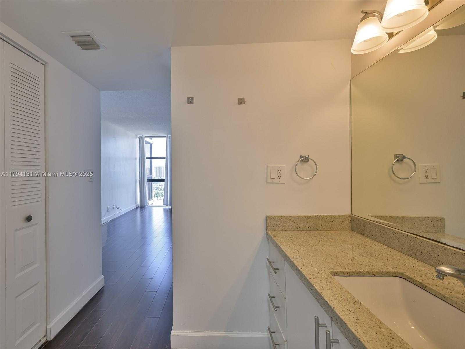 Small Image of 20301 WEST COUNTRY CLUB DR #1927, Aventura Number 17