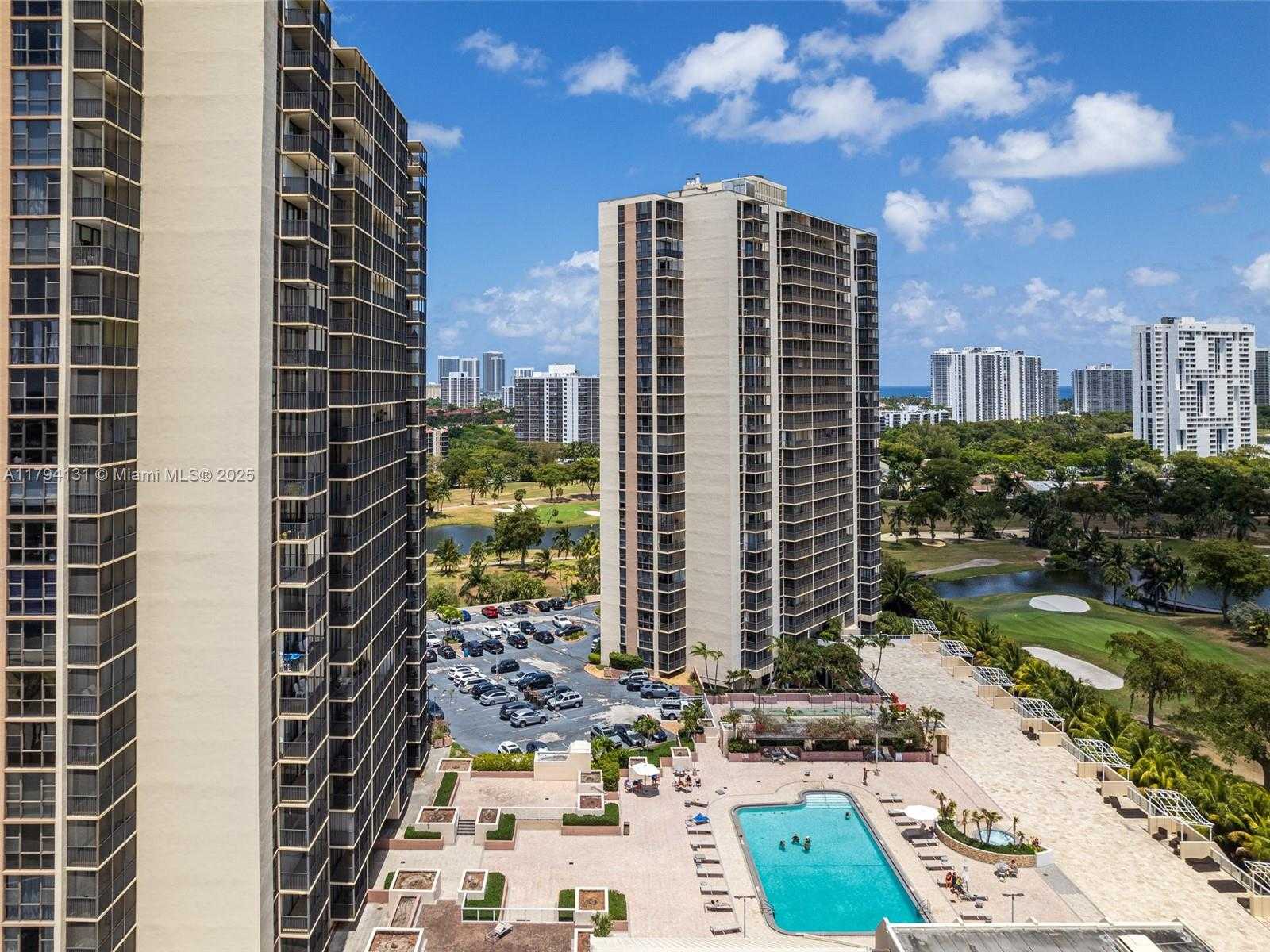Small Image of 20301 WEST COUNTRY CLUB DR #1927, Aventura Number 2