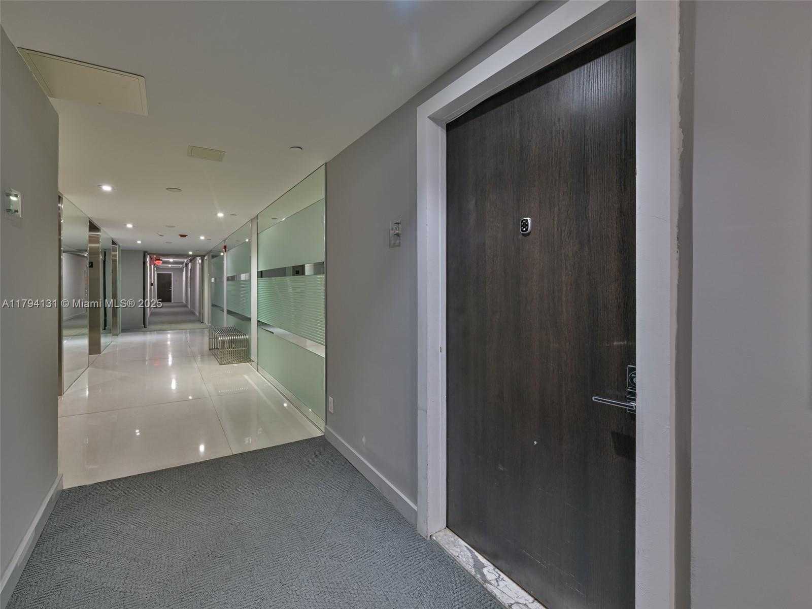 Small Image of 20301 WEST COUNTRY CLUB DR #1927, Aventura Number 25