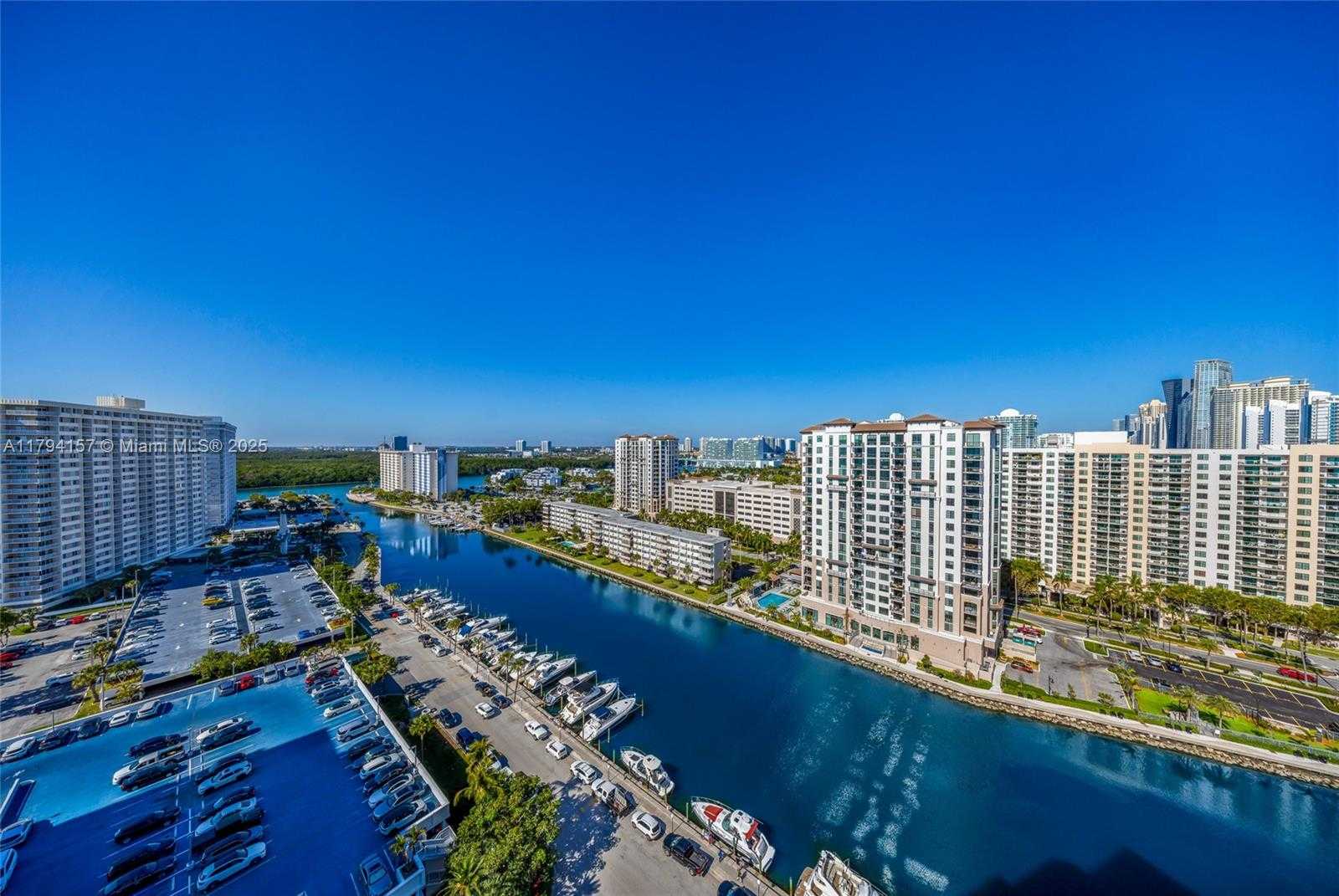 Small Image of 100 BAYVIEW DR #1403, Sunny Isles Beach Number 10