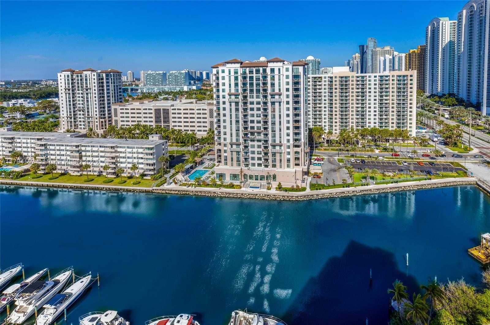 Small Image of 100 BAYVIEW DR #1403, Sunny Isles Beach Number 11