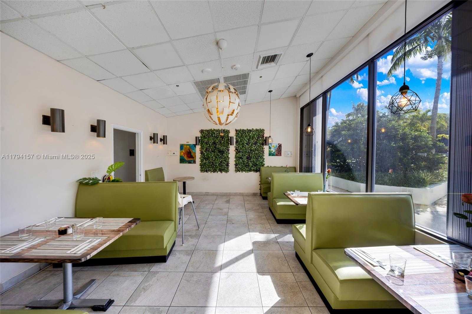 Small Image of 100 BAYVIEW DR #1403, Sunny Isles Beach Number 31