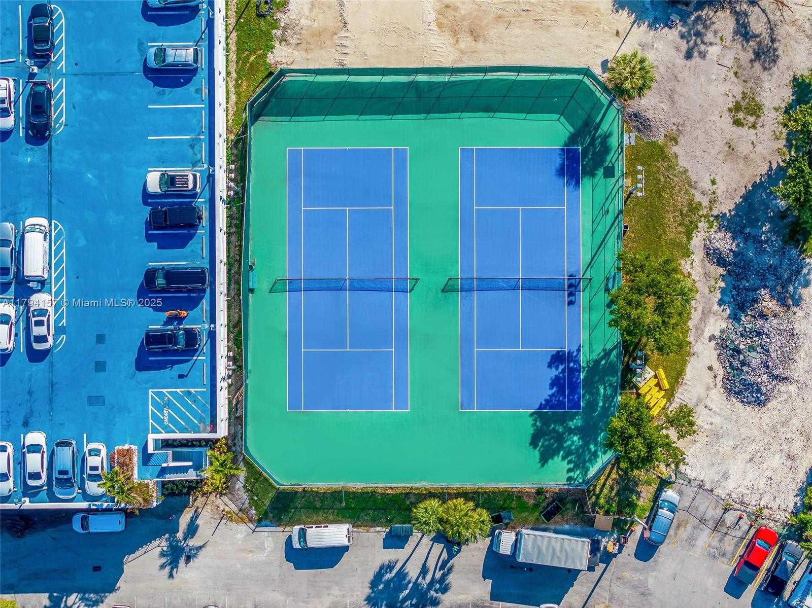 Small Image of 100 BAYVIEW DR #1403, Sunny Isles Beach Number 33