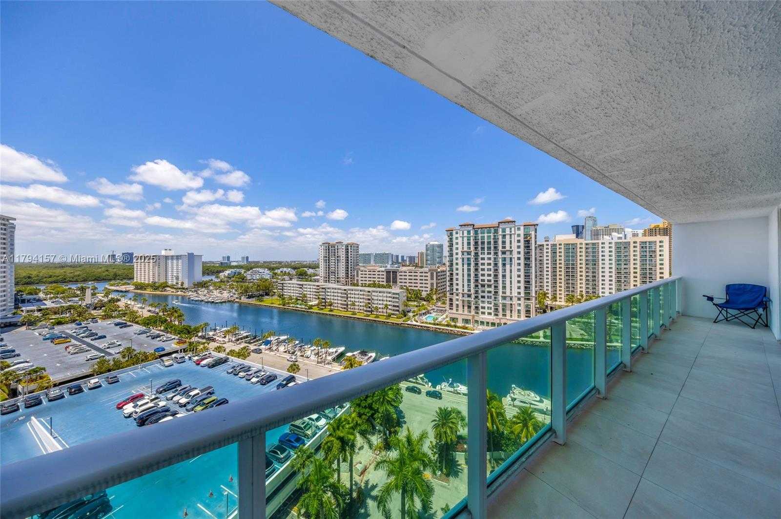 Small Image of 100 BAYVIEW DR #1403, Sunny Isles Beach Number 8