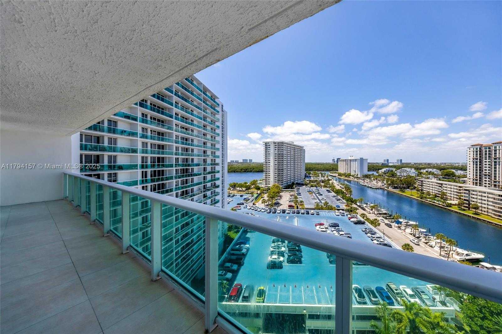 Small Image of 100 BAYVIEW DR #1403, Sunny Isles Beach Number 9