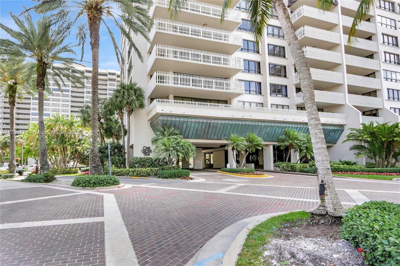 Small Image of 1 GROVE ISLE DR #A504, Miami Number 5