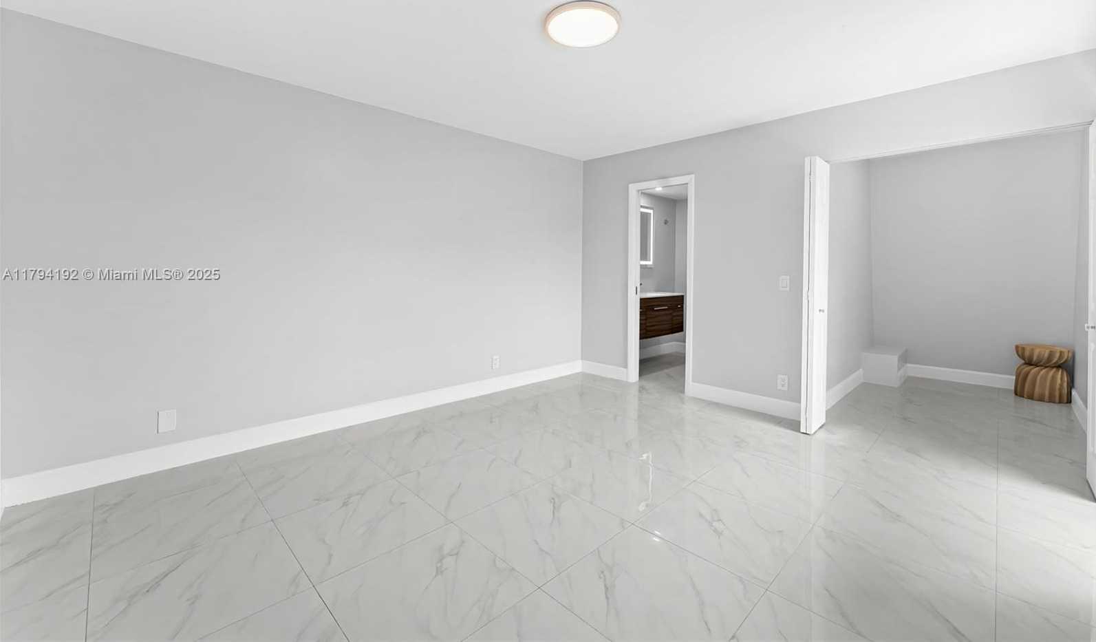 Small Image of 2557 LAKEVIEW CT #2557, Cooper City Number 18