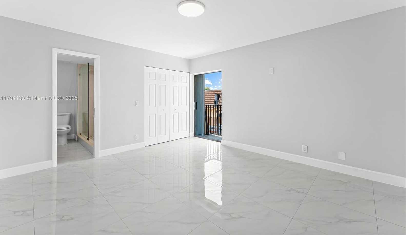 Small Image of 2557 LAKEVIEW CT #2557, Cooper City Number 19