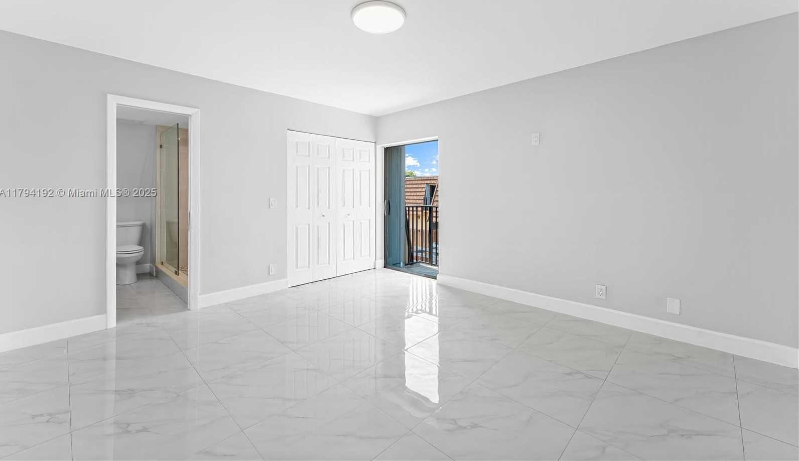 Small Image of 2557 LAKEVIEW CT #2557, Cooper City Number 28