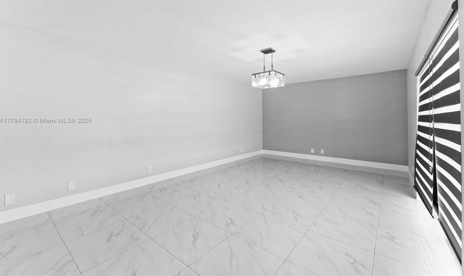 Small Image of 2557 LAKEVIEW CT #2557, Cooper City Number 7