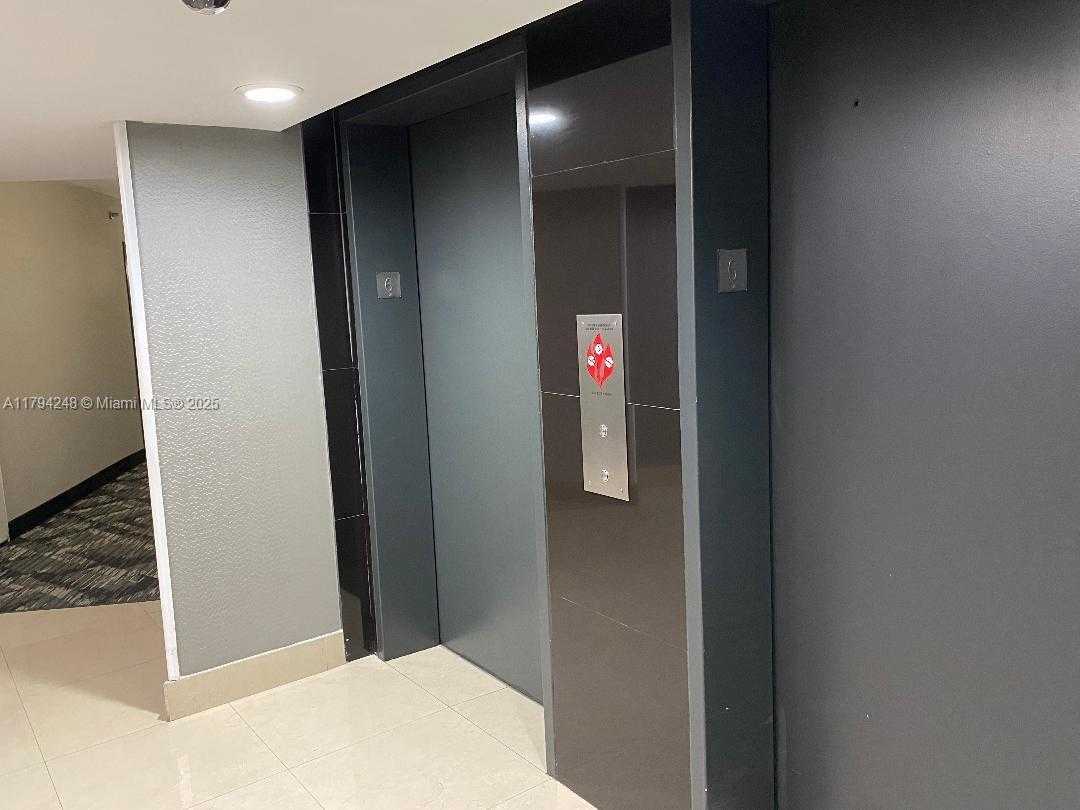 Small Image of 3300 NORTH EAST 192ND ST #612, Aventura Number 11