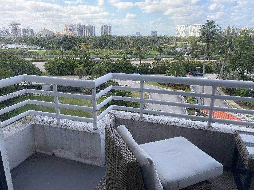 Small Image of 3300 NORTH EAST 192ND ST #612, Aventura Number 21