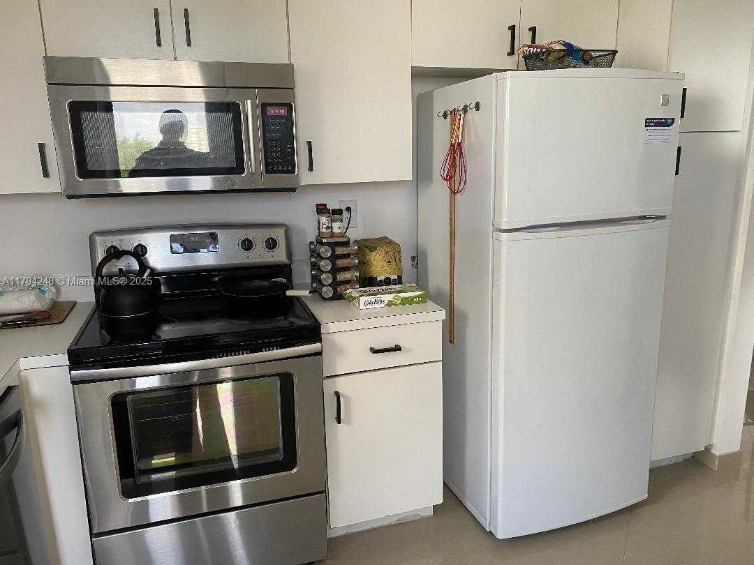 Small Image of 3300 NORTH EAST 192ND ST #612, Aventura Number 25