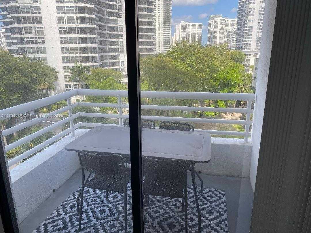 Small Image of 3300 NORTH EAST 192ND ST #612, Aventura Number 28