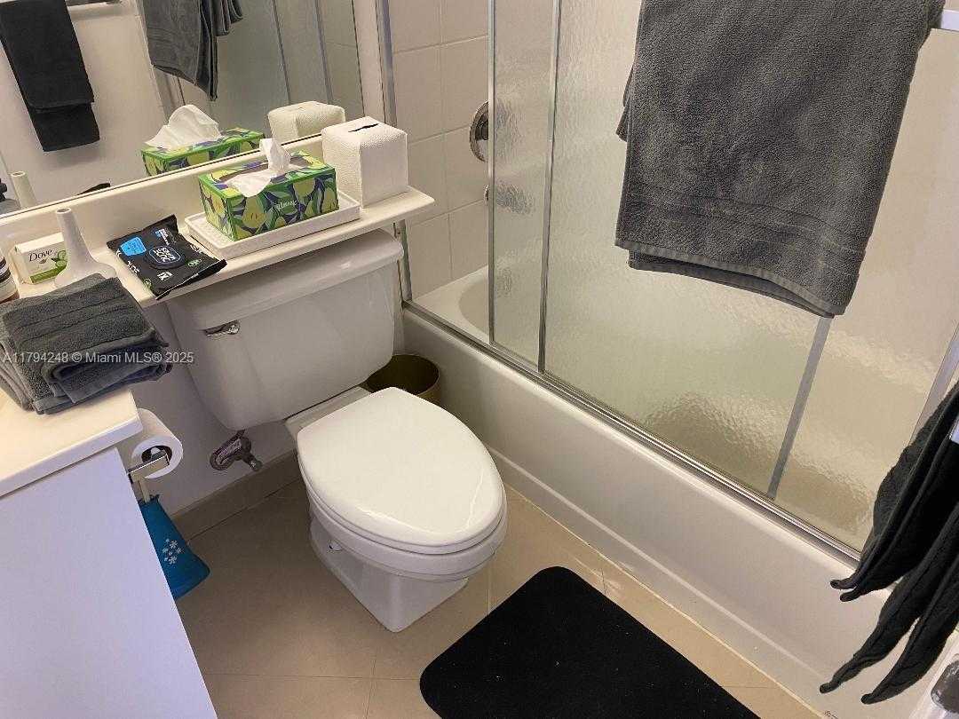 Small Image of 3300 NORTH EAST 192ND ST #612, Aventura Number 36